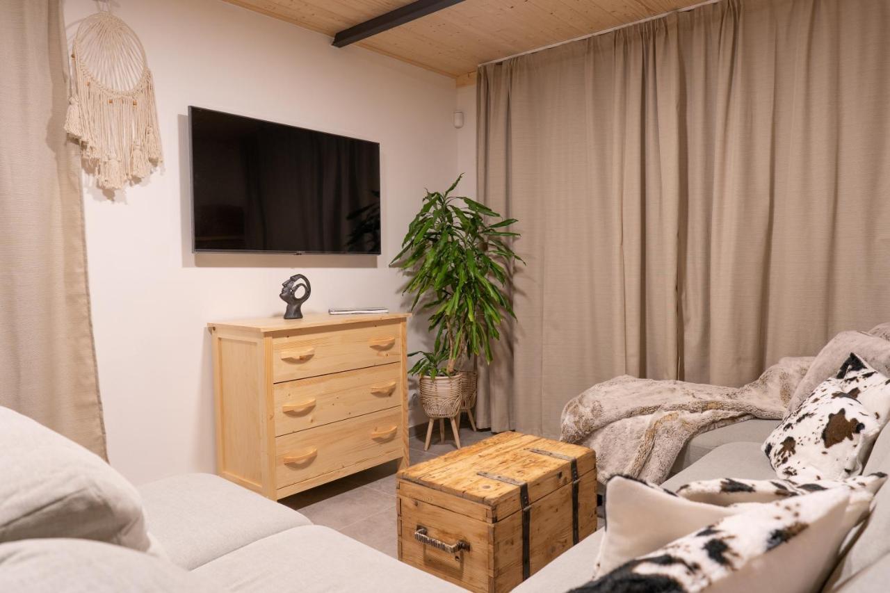 Apartmany None บรานนา ภายนอก รูปภาพ