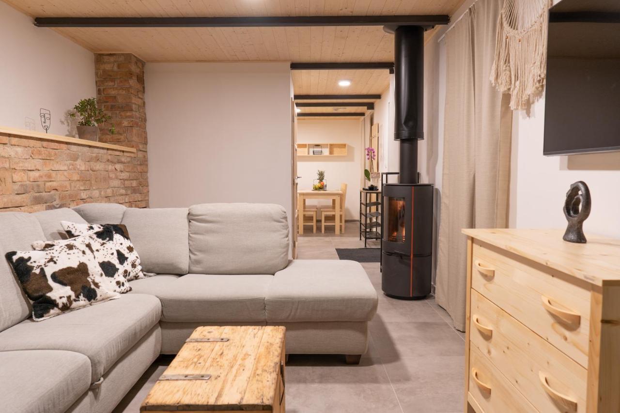 Apartmany None บรานนา ภายนอก รูปภาพ